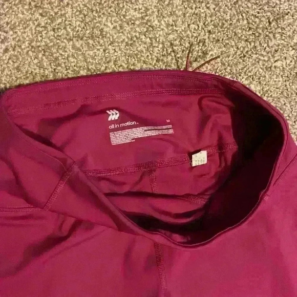 All in Motion magenta capri leggings - Picture 2 of 7